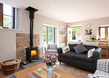 Poppy Cottage at Manor Farm