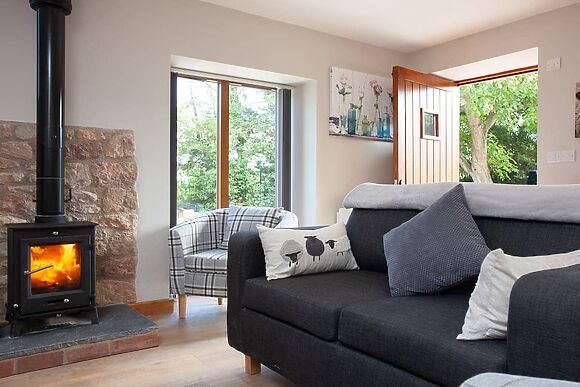 Poppy Cottage at Manor Farm