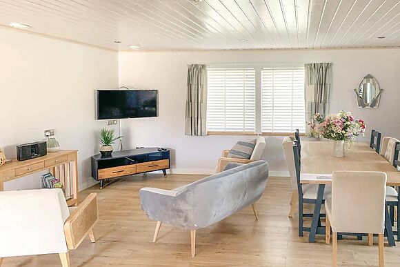 Twin Oaks in Fritton