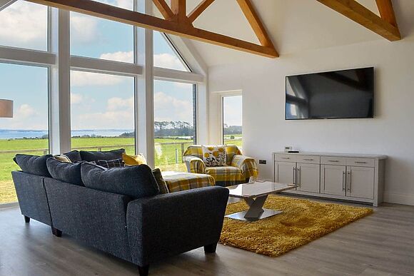 Dinduff Lodge