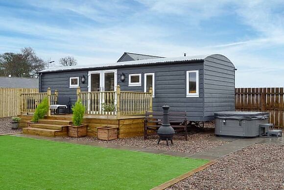 The Shepherd’s Hut at Glenskinno