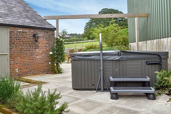 Black Lion Folly in Mold