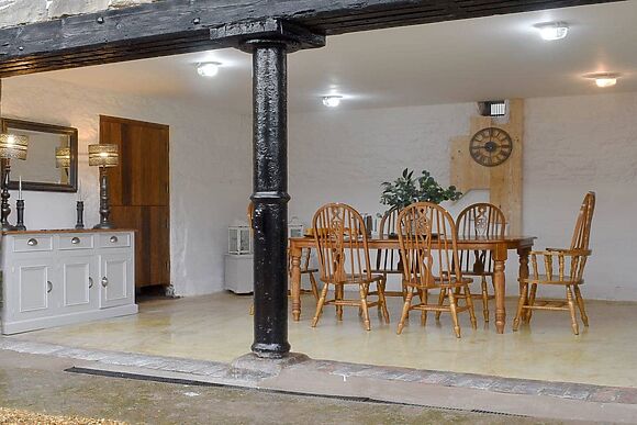 Black Lion Folly in Mold