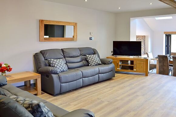 Jupiter Barn in Swafield