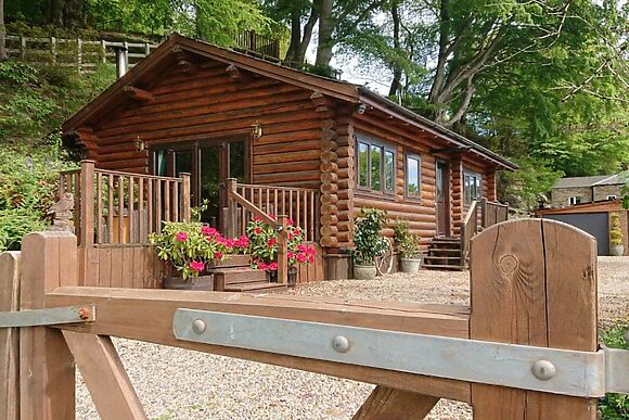 Howburn Log Cabin in Melkridge