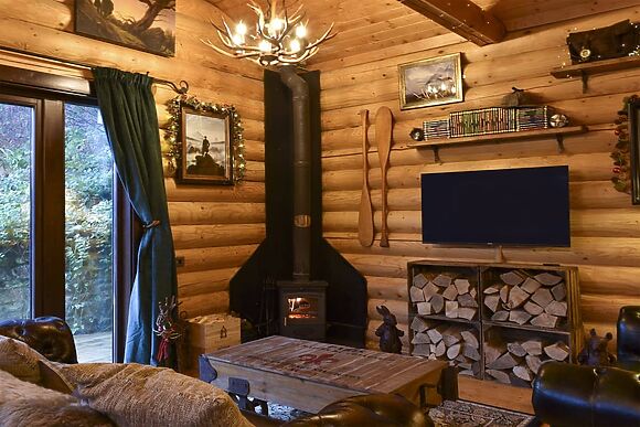 Howburn Log Cabin in Melkridge