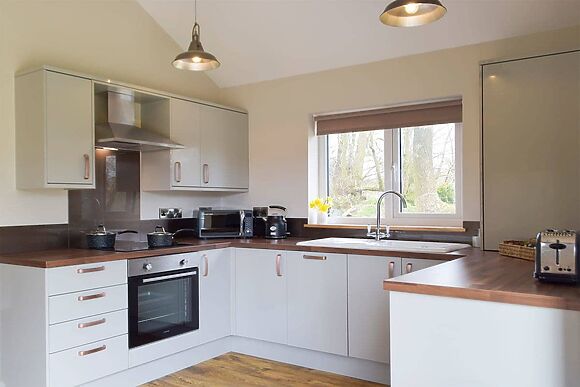 Cadno at Glanyrafon Lodges