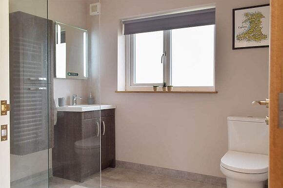 Cadno at Glanyrafon Lodges