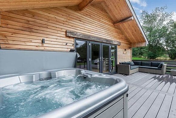 Dwrgi at Glanyrafon Lodges