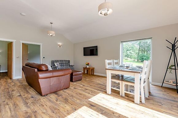 Dwrgi at Glanyrafon Lodges