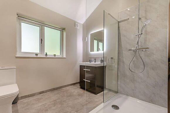 Dwrgi at Glanyrafon Lodges