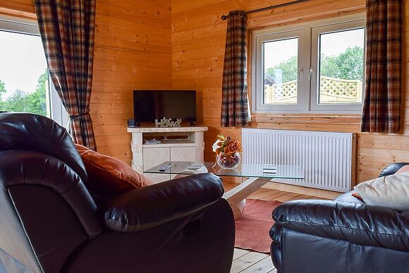 Pheasant Lodge at Coplow Cabins