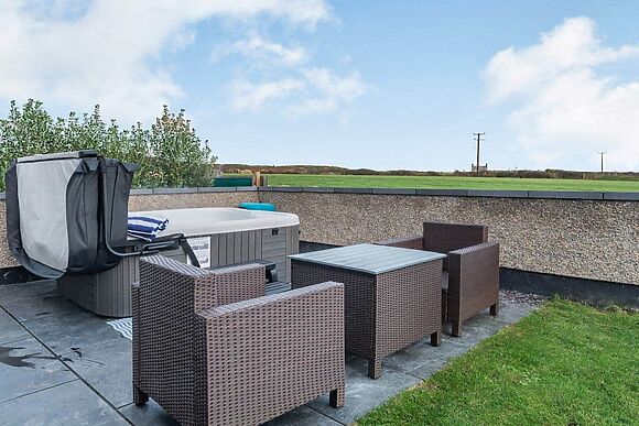 Ty Cwtch at Anglesey Seaviews