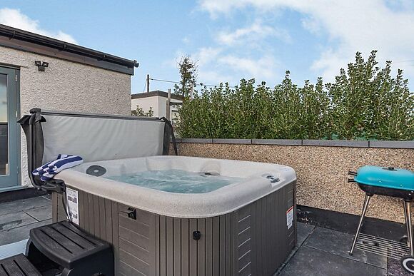 Ty Cwtch at Anglesey Seaviews