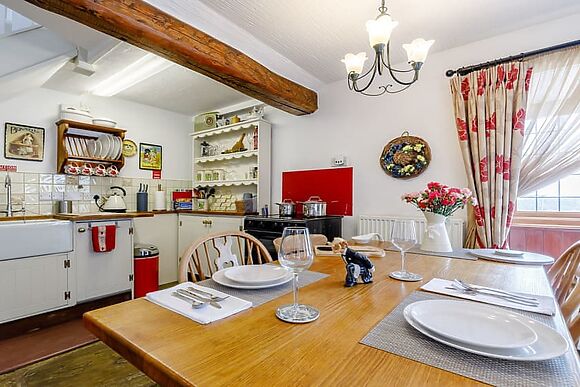 Lakeside View at White Chimnies