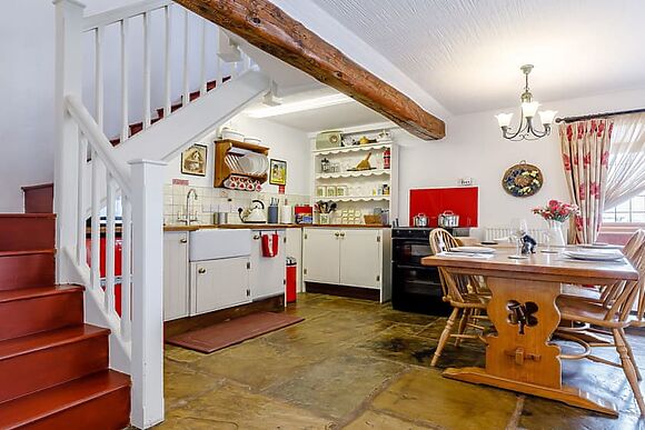 Lakeside View at White Chimnies