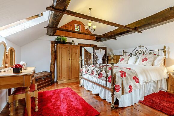 Lakeside View at White Chimnies