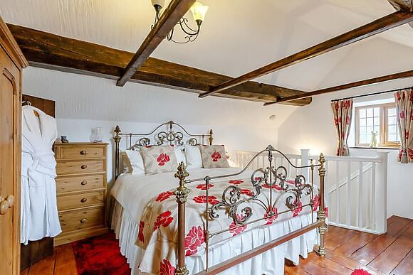 Lakeside View at White Chimnies