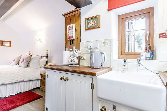 Lake Cottage at White Chimnies