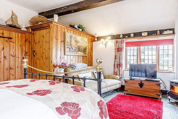 Lake Cottage at White Chimnies