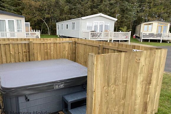 Sunflower Retreat in Swarland