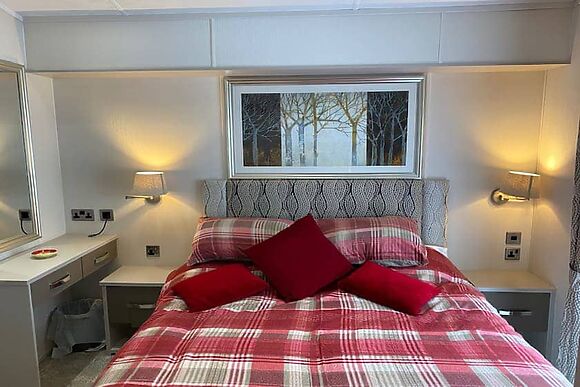 Sunflower Retreat in Swarland