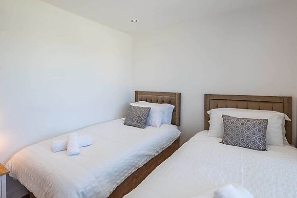 Sea Breezes in Anderby Creek