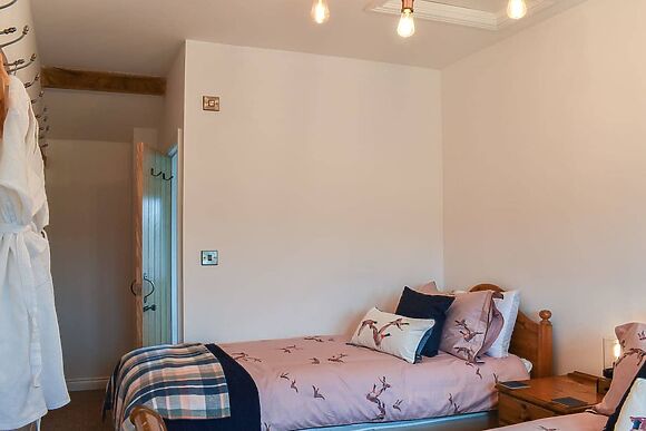 Goosander Cottage in Holme