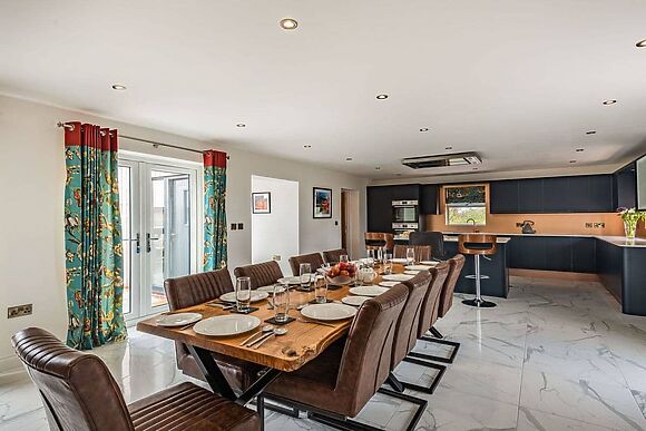 Copper House in Willoughby