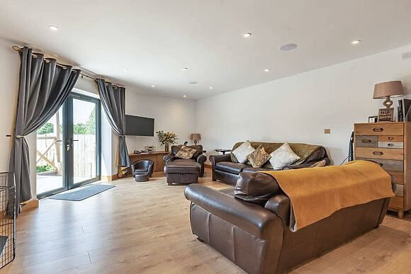 Silhouette’s Stable at The Osiers