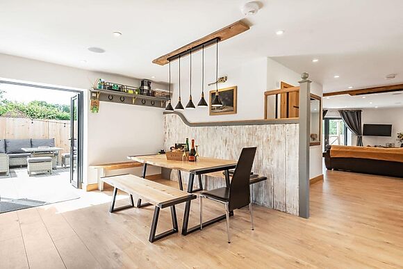 Silhouette’s Stable at The Osiers