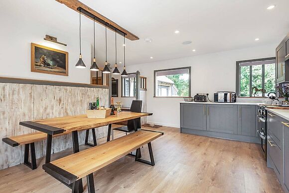 Silhouette’s Stable at The Osiers