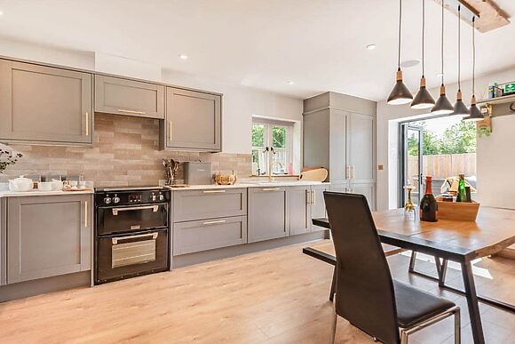 Silhouette’s Stable at The Osiers