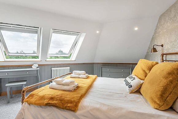 Silhouette’s Stable at The Osiers