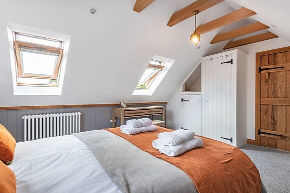 Silhouette’s Stable at The Osiers