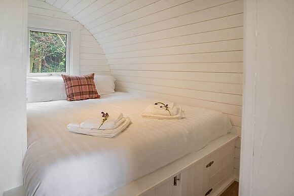 Cwtch at Cwmporthman Farm