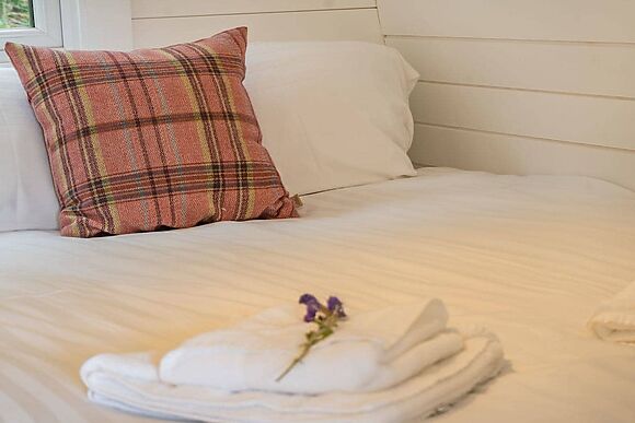 Cwtch at Cwmporthman Farm