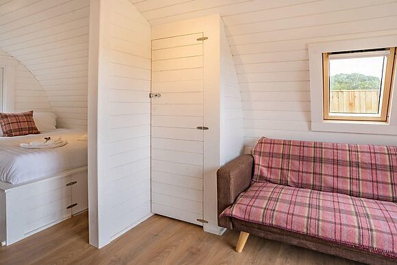 Cwtch at Cwmporthman Farm