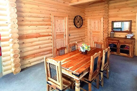 Gingerbread Log Cabin in Felton