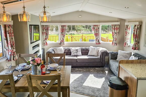 Hamilton Lodge at Felmoor Park