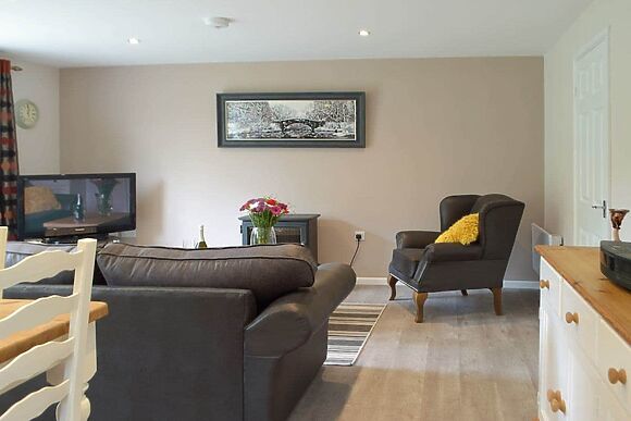 Llain Cottage in Cross Inn