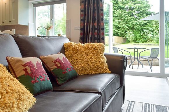 Llain Cottage in Cross Inn