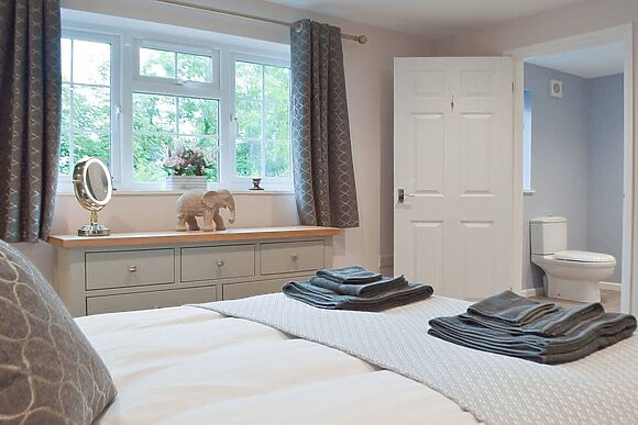 Llain Cottage in Cross Inn