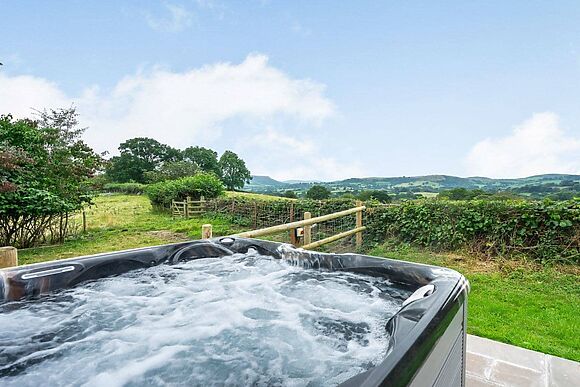 Meadowcroft in Hundred House