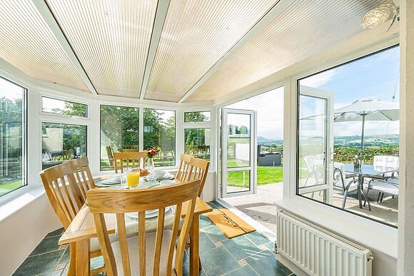 Meadowcroft in Hundred House