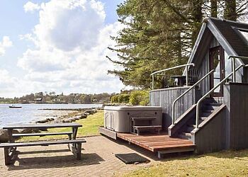 Lochside Chalet at Dundonald Landing