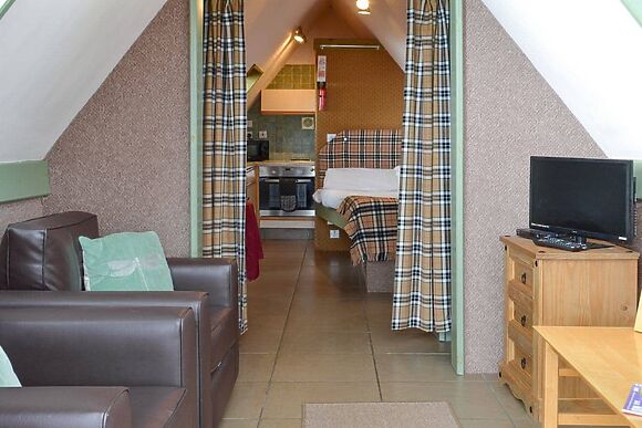 Lochside Chalet At Dundonald Landing