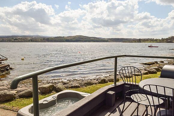 Lochside Chalet At Dundonald Landing
