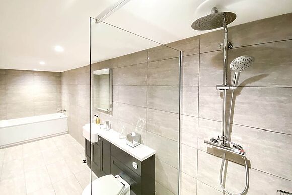 Brockdale Barn in Ruckland