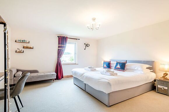 Seaviews and Hot Tub